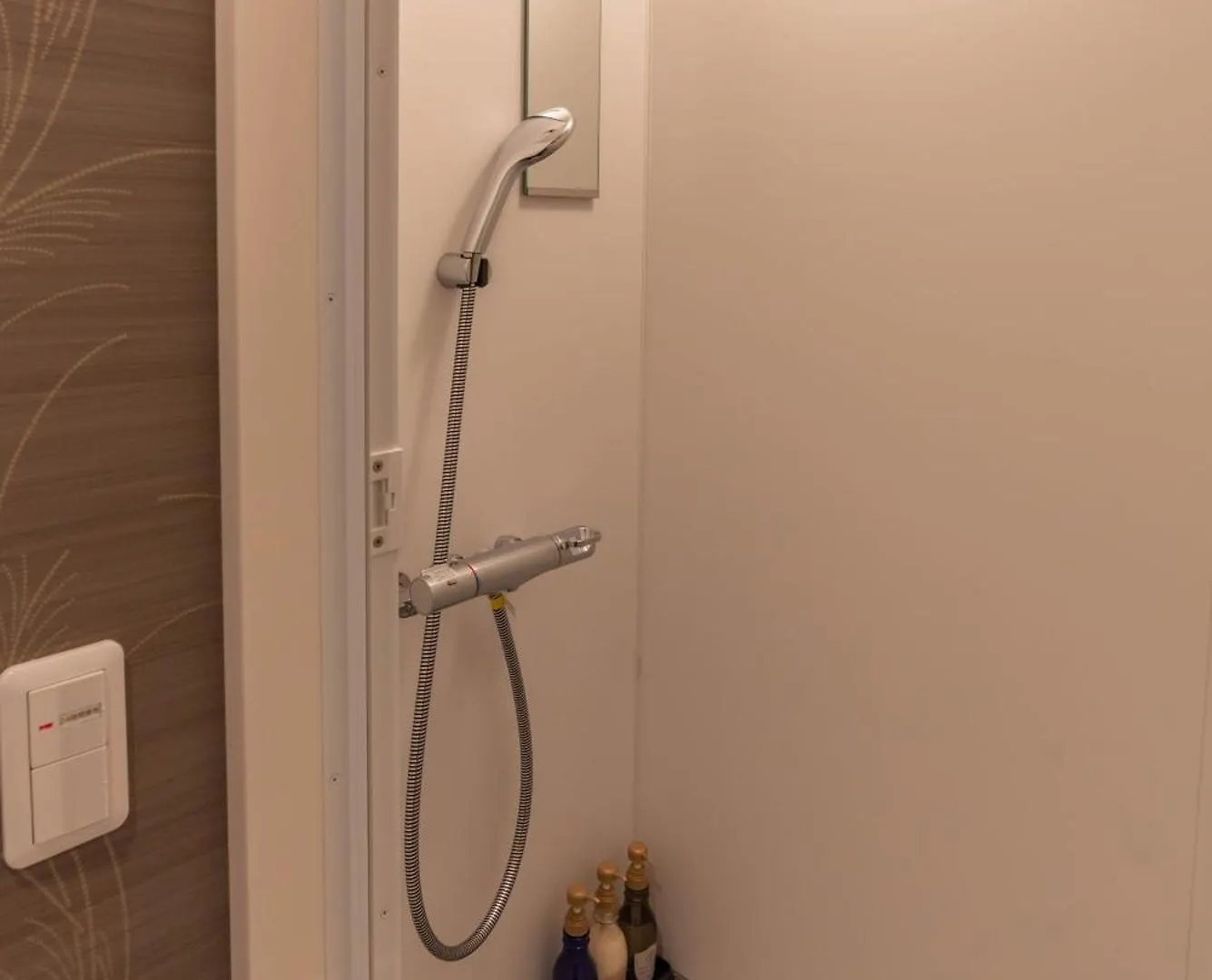 Alla Scuderia Bijou Suites Osaka Aparthotel